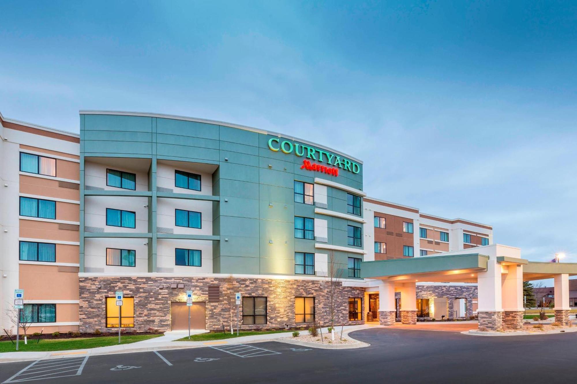 Courtyard By Marriott Bismarck North Hotell Eksteriør bilde