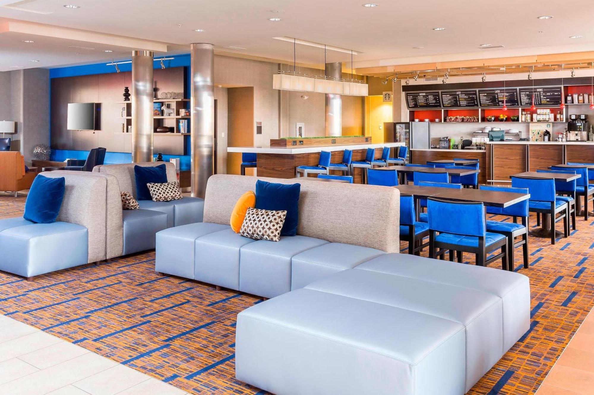 Courtyard By Marriott Bismarck North Hotell Eksteriør bilde