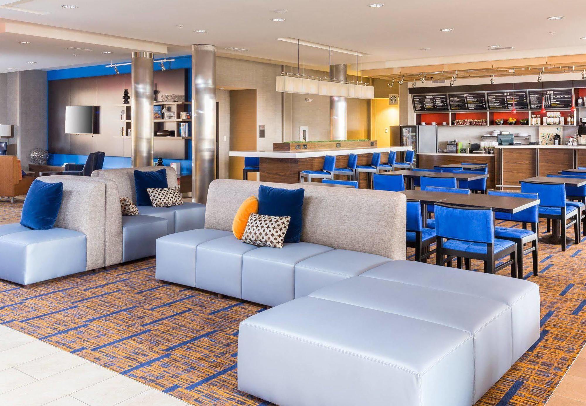 Courtyard By Marriott Bismarck North Hotell Eksteriør bilde
