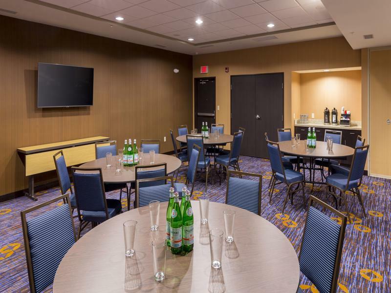 Courtyard By Marriott Bismarck North Hotell Eksteriør bilde